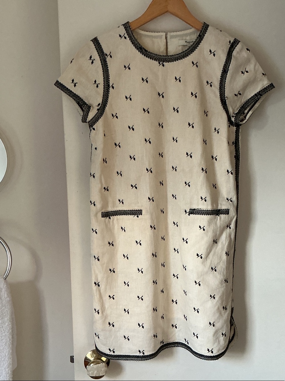 MADEWELL Linen Ivory and Black Bow-Print Shift Dress for Women’s